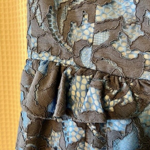 Lilly Pulitzer Kiri Dress Blue Lace Peplum Size 6 - Picture 4 of 7